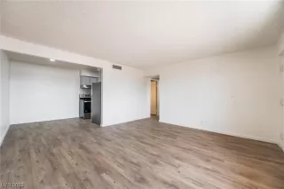 Photo #6: 2507803 Listing 