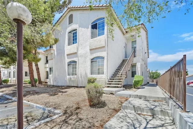 MLS: 2507815 Condo For Sale