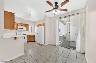 Photo #6: 2507815 Listing