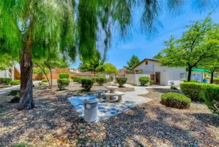 Photo #2: 2507816 Listing