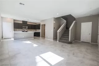 Photo #4: 2507830 Listing 