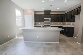 Photo #5: 2507830 Listing 