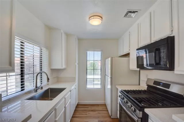 MLS: 2507836 Condo For Sale