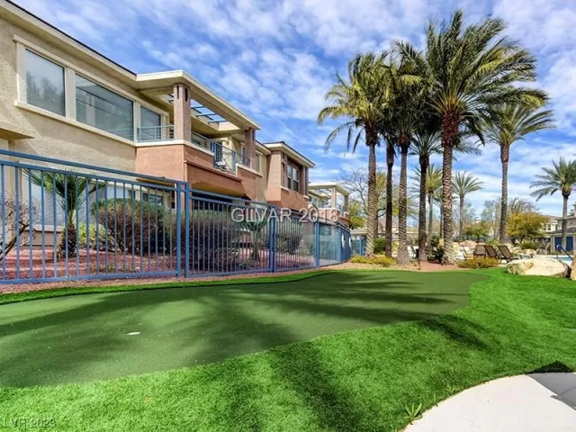 MLS: 2507858 Condo For Sale