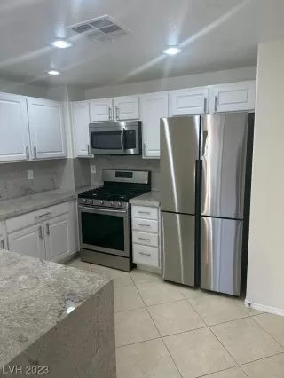 Photo #3: 2507858 Listing 