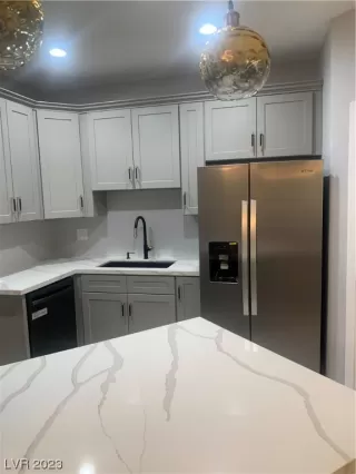 Photo #1: 2507860 Listing