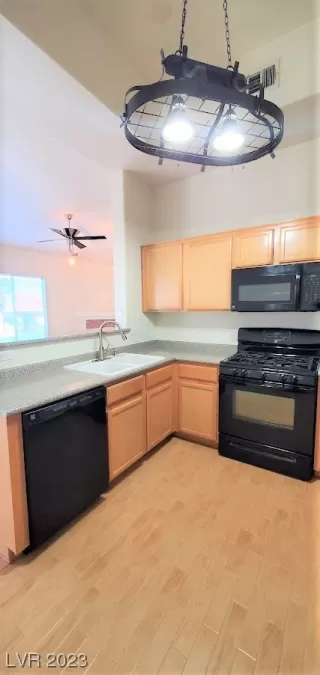 Photo #3: 2507866 Listing 