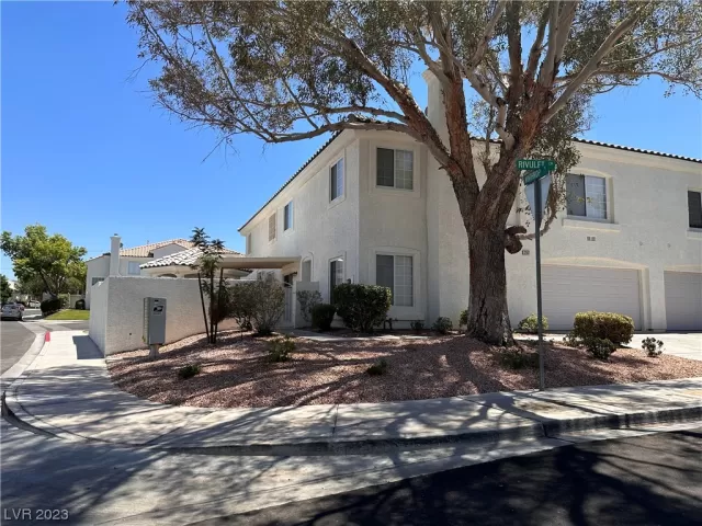 MLS: 2507892 Condo For Sale