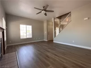 Photo #6: 2507892 Listing 