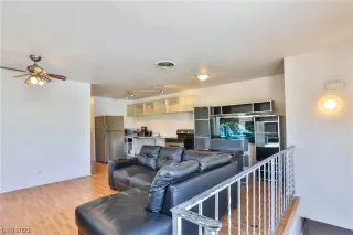 Photo #2: 2507903 Listing 