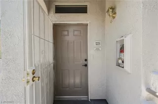 Photo #2: 2507929 Listing 