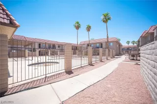 Photo #5: 2507962 Listing