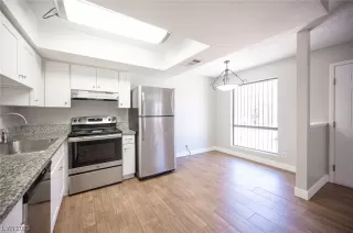 Photo #6: 2507962 Listing