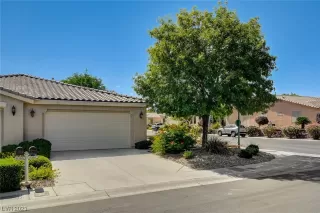 Photo #1: 2507969 Listing