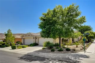 Photo #2: 2507969 Listing