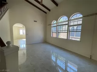 Photo #4: 2507973 Listing 