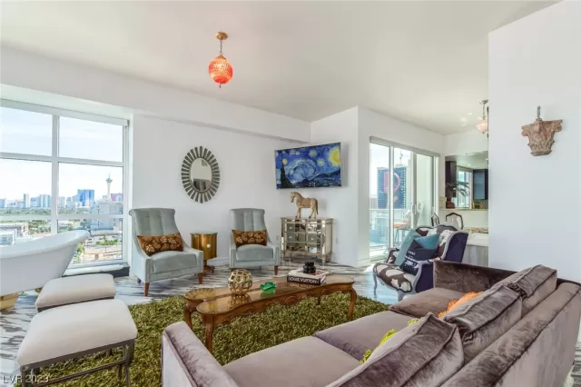 MLS: 2507983 Condo For Sale