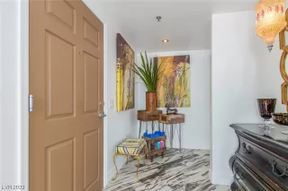 Photo #2: 2507983 Listing