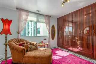 Photo #4: 2507983 Listing