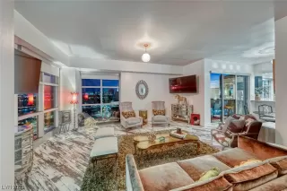 Photo #6: 2507983 Listing