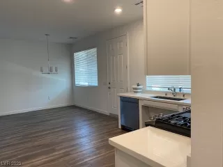 Photo #2: 2507999 Listing 