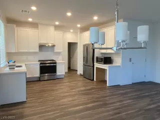 Photo #5: 2507999 Listing 