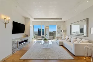 Photo #1: 2508016 Listing