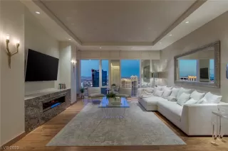 Photo #2: 2508016 Listing