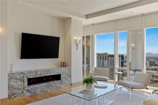 Photo #5: 2508016 Listing