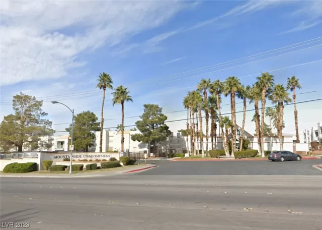 MLS: 2508017 Condo For Sale