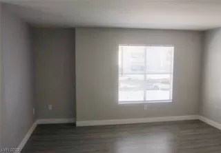 Photo #5: 2508017 Listing 