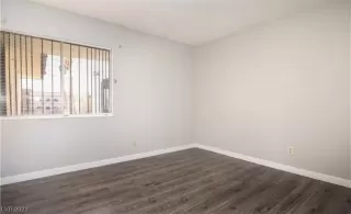 Photo #6: 2508021 Listing 