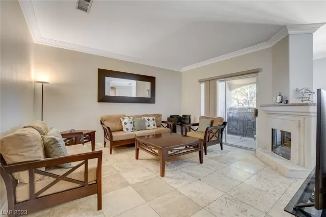 MLS: 2508027 Condo For Sale