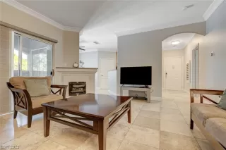 Photo #2: 2508027 Listing