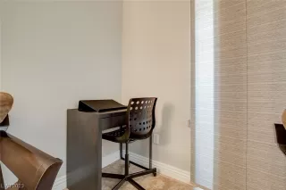 Photo #5: 2508027 Listing