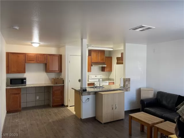 MLS: 2508066 Condo For Sale