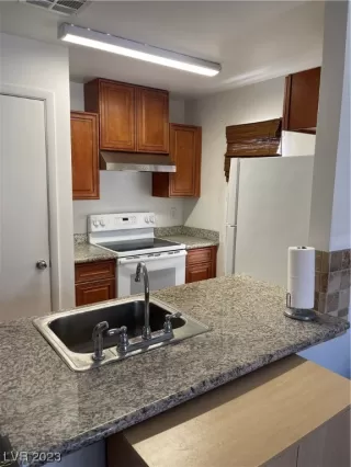 Photo #1: 2508066 Listing