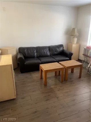 Photo #4: 2508066 Listing