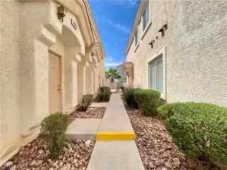 Photo #4: 2508085 Listing 