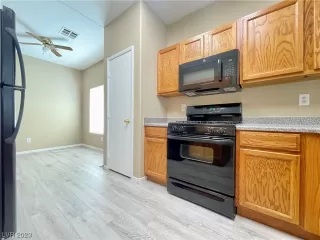 Photo #6: 2508085 Listing 