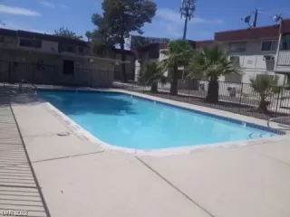 Photo #2: 2508116 Listing 