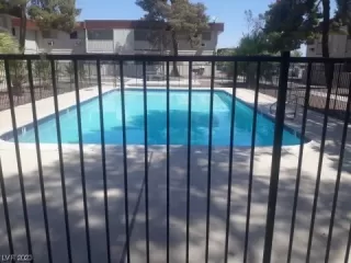 Photo #3: 2508116 Listing 