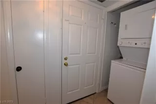 Photo #5: 2508153 Listing 