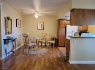 Photo #3: 2508157 Listing