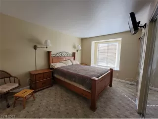 Photo #6: 2508157 Listing