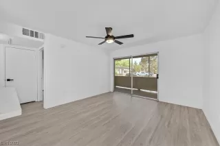 Photo #6: 2508161 Listing