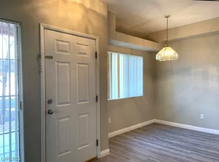 Photo #3: 2508170 Listing 