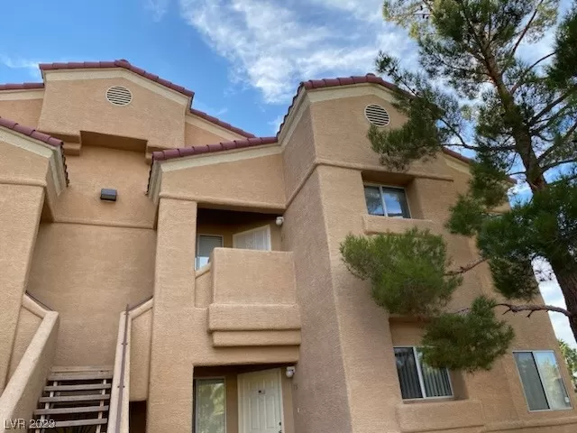 MLS: 2508181 Condo For Sale