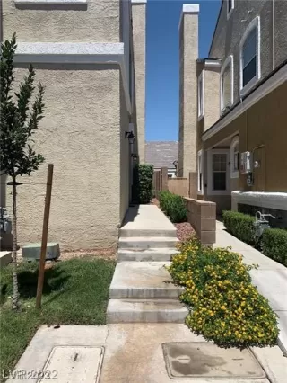 Photo #3: 2508207 Listing 