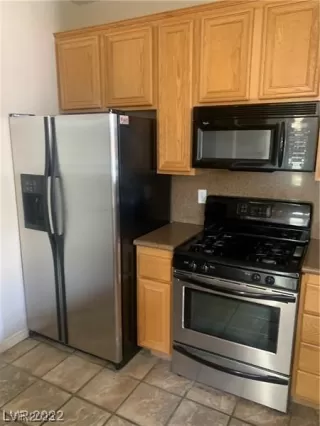 Photo #5: 2508207 Listing 